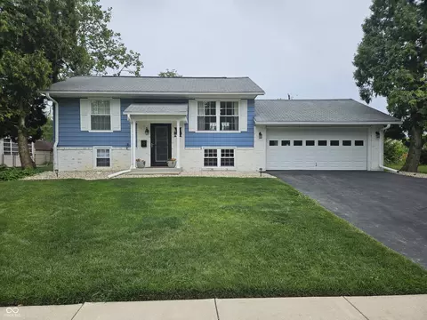 15 Hyde Park Row, Brownsburg, IN 46112
