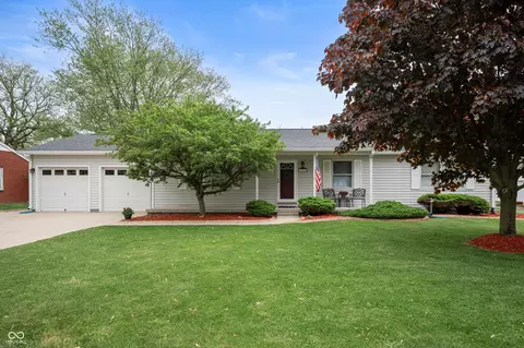 6828 Sherman St, Anderson, IN 46013