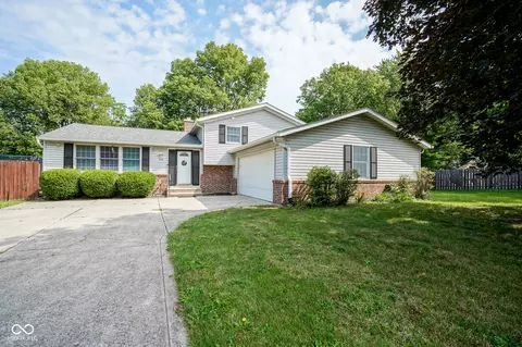 9319 Drawbridge Ct, Indianapolis, IN 46250