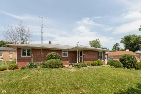636 S Jackson Park Dr, Seymour, IN 47274