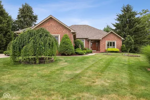 4551 Osprey Dr, Greenwood, IN 46143
