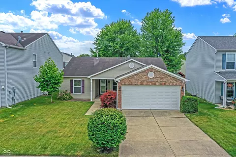 9393 W Quarter Moon Dr, Pendleton, IN 46064 photo 5