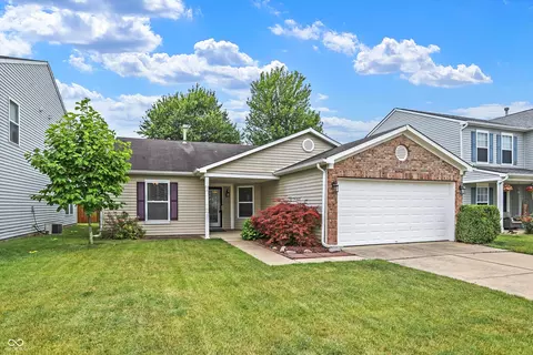9393 W Quarter Moon Dr, Pendleton, IN 46064 photo 4