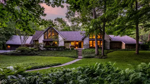 3860 Nesbitt Rd, Indianapolis, IN 46220