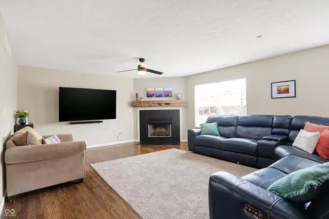 Living - 2139 Dakota Dr, Franklin, IN 46131 photo 1 of 2