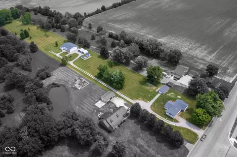1310 W Smokey Row Rd, Greenwood, IN 46143