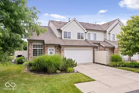 9479 Avon Strand #A, Avon, IN 46123