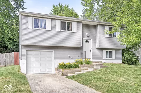 11121 Whistler Dr, Indianapolis, IN 46229