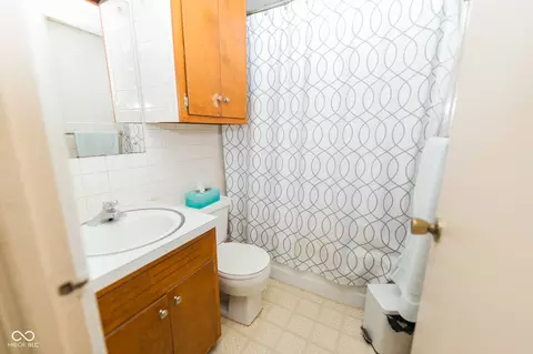 Bath - 1604 E 2nd St, Bloomington, IN 47401 photo 1 of 1