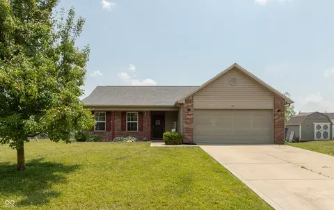 1011 Arabian Way, Bargersville, IN 46106