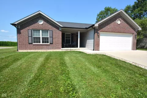 3005 S Walnut St, Yorktown, IN 47396
