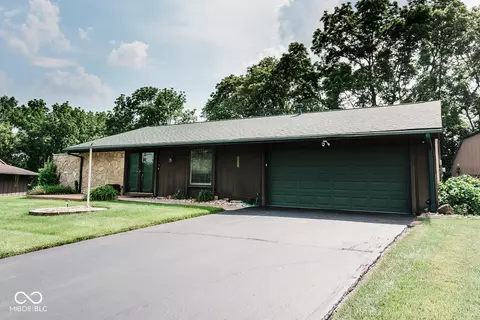 6861 Azalea Dr, Indianapolis, IN 46214