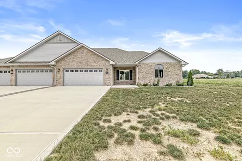 313 Bay Ridge Dr, Pendleton, IN 46064 photo 2
