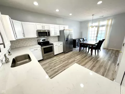 13232 Saxony Blvd, Fishers, IN 46037