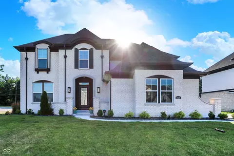 8436 Shallow Creek Ct, Indianapolis, IN 46237