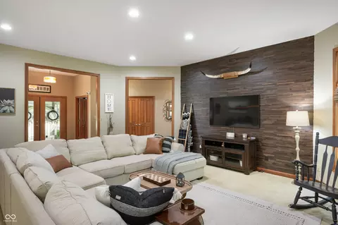 Living - 7055 Mayapple Ln, Pendleton, IN 46064 photo 1 of 5