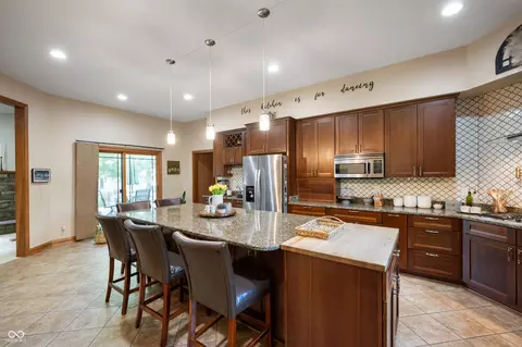 Kitchen - 7055 Mayapple Ln, Pendleton, IN 46064 photo 2 of 7