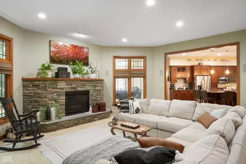 Living - 7055 Mayapple Ln, Pendleton, IN 46064 photo 5 of 5