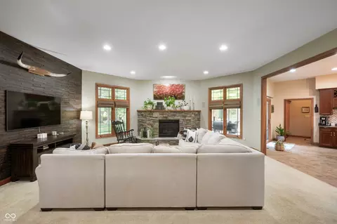 Living - 7055 Mayapple Ln, Pendleton, IN 46064 photo 3 of 5