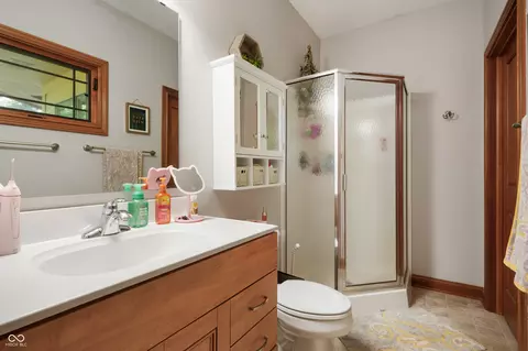 Bath - 7055 Mayapple Ln, Pendleton, IN 46064 photo 3 of 4
