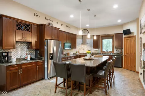 Kitchen - 7055 Mayapple Ln, Pendleton, IN 46064 photo 3 of 7