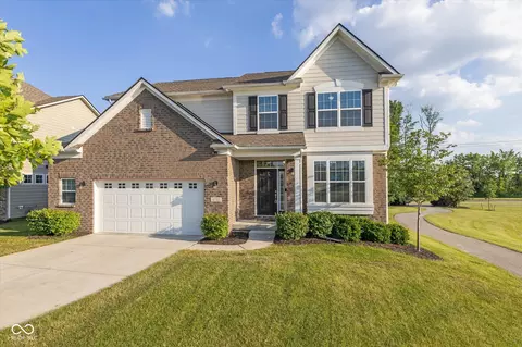 4755 Abigail Dr, Westfield, IN 46062