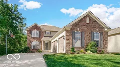 13484 Hawks Nest Dr, Fishers, IN 46037