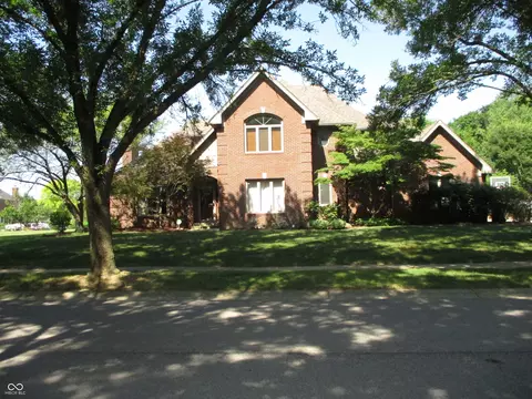 1386 Eagle Crest Dr, Greenwood, IN 46143