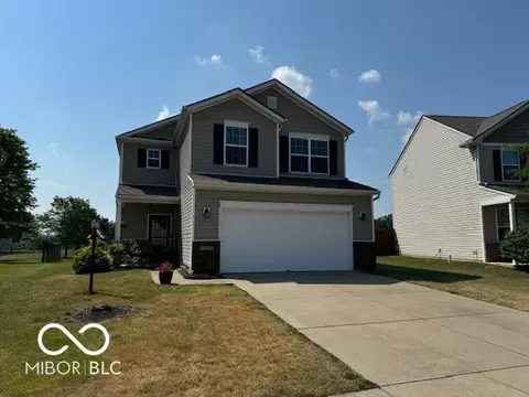 1891 Creek Bank Dr, Columbus, IN 47201