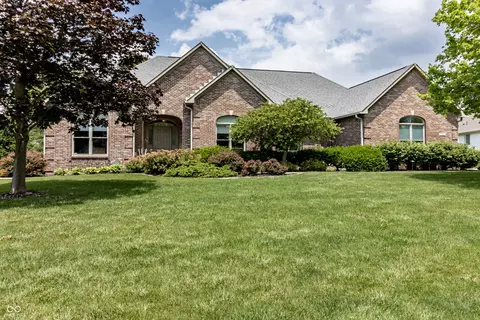 7052 Dior Ct, Indianapolis, IN 46278