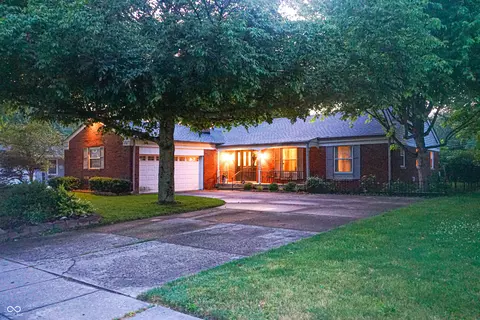 8306 Anemone Ln, Indianapolis, IN 46219