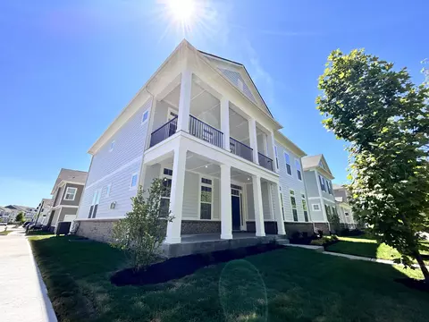 986 Madelyn Dr, Carmel, IN 46032