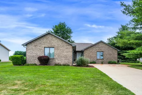 12715 N German Dr, Columbus, IN 47203