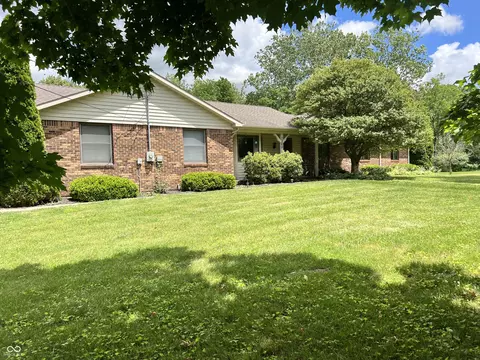2360 Shayne Dr, Crawfordsville, IN 47933