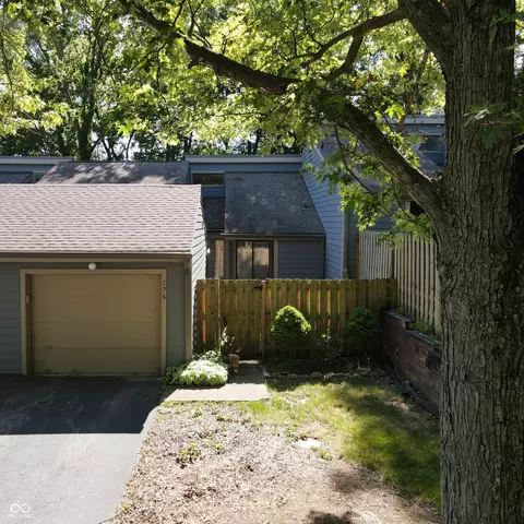 176 Sugarwood Ln, Avon, IN 46123