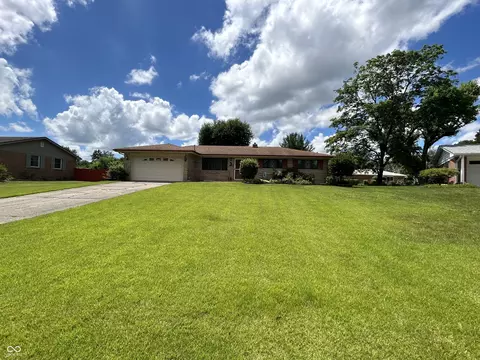 8044 Hi Vu Dr, Indianapolis, IN 46227