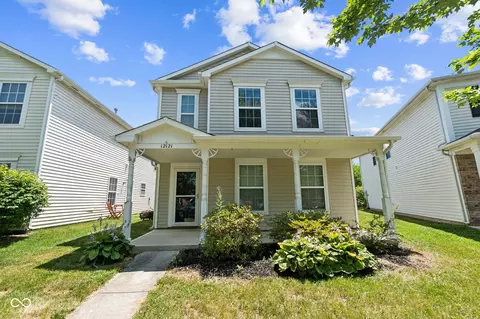 12121 Maize Dr, Noblesville, IN 46060