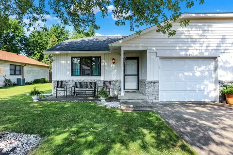 1124 Anthony Ct, Greenwood, IN 46143