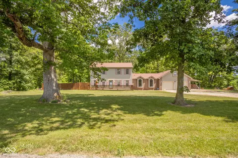 1304 S County Road 375 E, New Castle, IN 47362