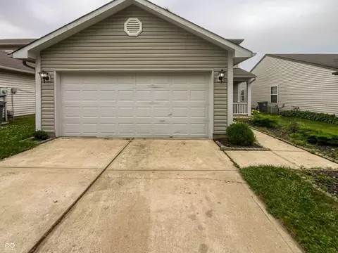 15290 Fawn Meadow Dr, Noblesville, IN 46060