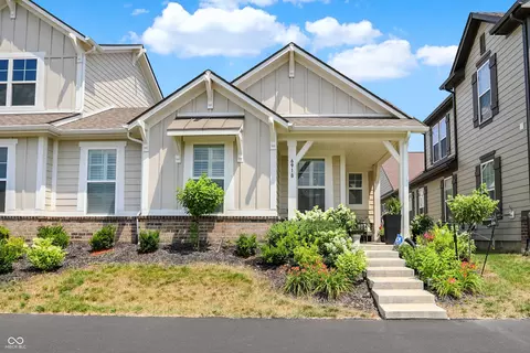 6918 Cherry Creek Blvd, Carmel, IN 46033