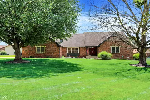 656 Jackson Rd, Greenwood, IN 46142