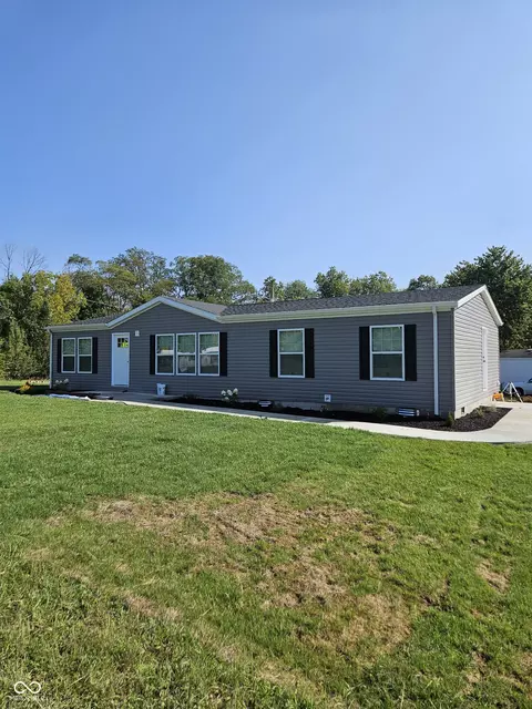 3275 Country Manor St E, North Vernon, IN 47265