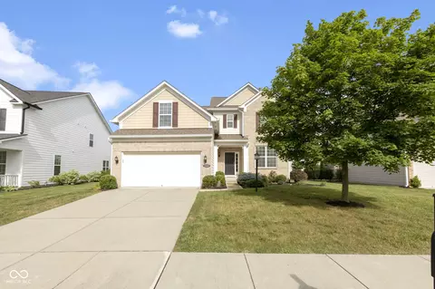 15900 Falcons Fire Dr, Westfield, IN 46074