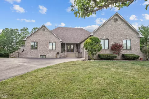 6146 N 300 E, Whiteland, IN 46184