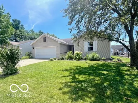 1841 Peppertree Ln, Columbus, IN 47203