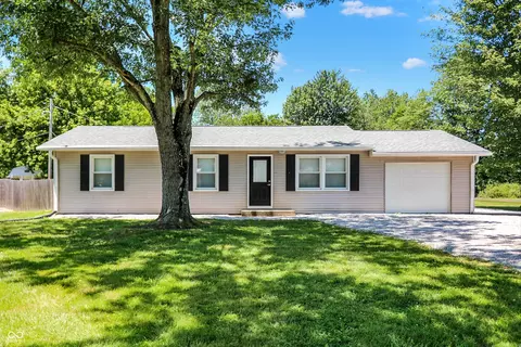 9600 S 100 W, Columbus, IN 47201