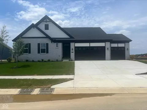 7154 Bayview Run, Mccordsville, IN 46055