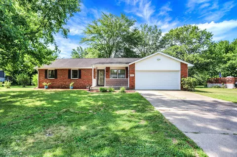 2361 W Southwind Ct, Columbus, IN 47201