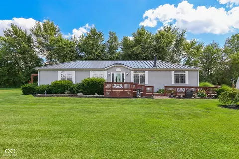 419 E B St, Wilkinson, IN 46186